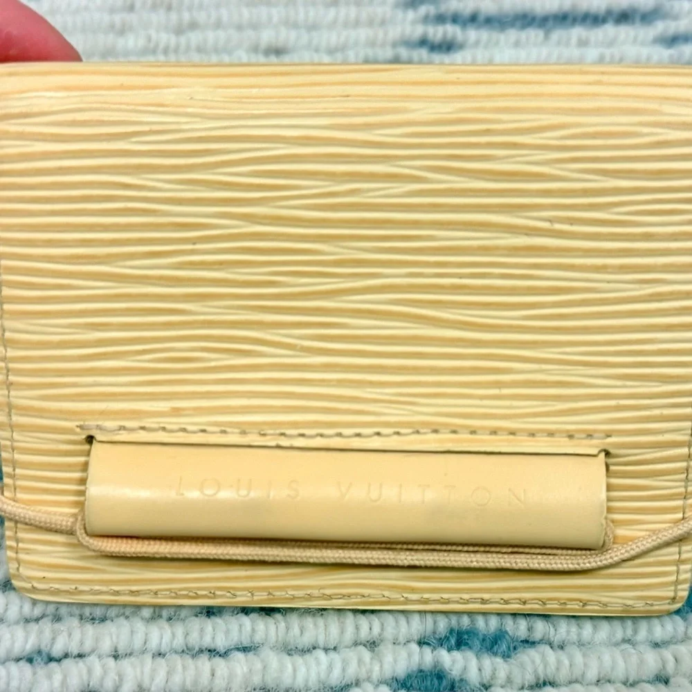 LOUIS VUITTON Unisex Vintage Y2K 2000’s Yellow Epi Leather Elastic Card Wallet